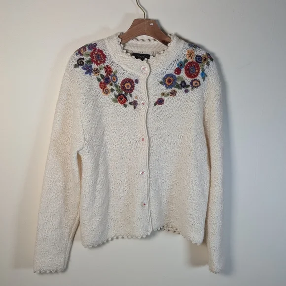 Floral Embroidered Wool Sweater Cardigan - Size Large 🌸✨ - Picture 2 of 5